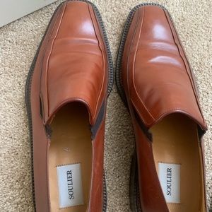 Great European Shoes  size 42.5 in US 9.5 Great Condition!